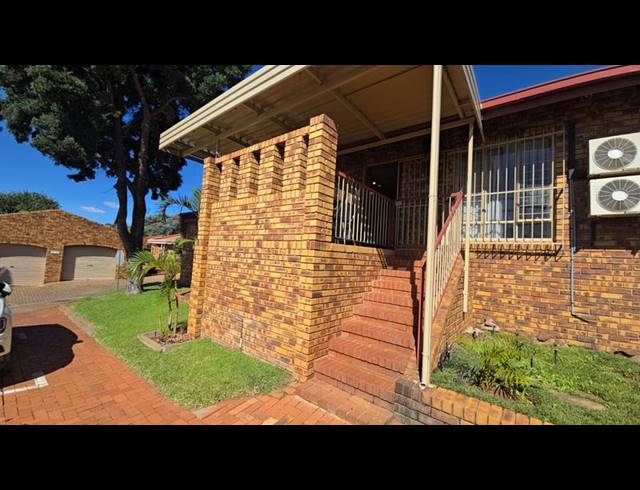 2 BEDROOM TOWNHOUSE FOR SALE IN AMANDASIG